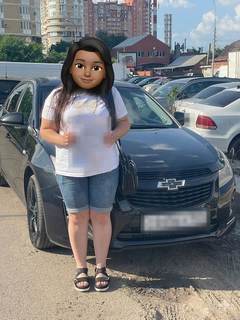 Выдача автомобиля Chevrolet: клиент у машины (лицо скрыто, номер закрыт)